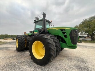 2010 John Deere 9330 Equipment Image0
