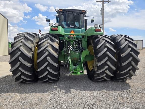 Image of John Deere 9330 equipment image 4