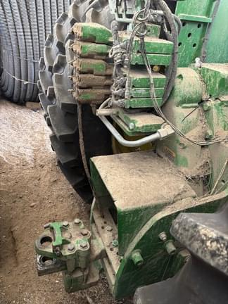 Image of John Deere 9330 equipment image 1