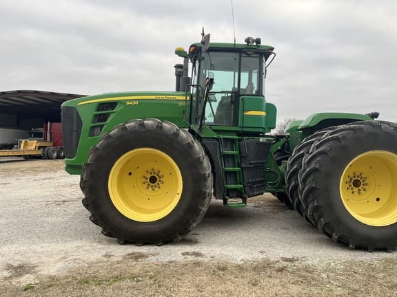 Image of John Deere 9430 equipment image 1
