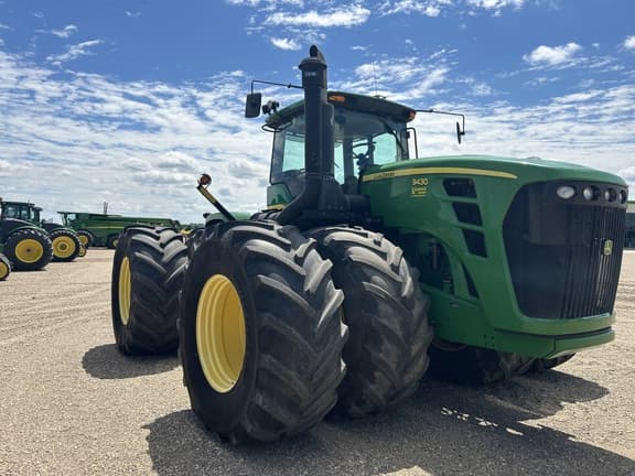 Image of John Deere 9430 equipment image 1