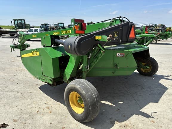 Image of John Deere 946 equipment image 4