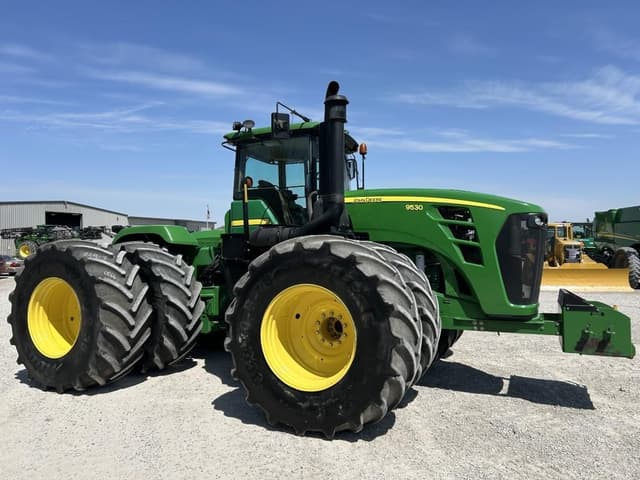 Image of John Deere 9530 equipment image 1