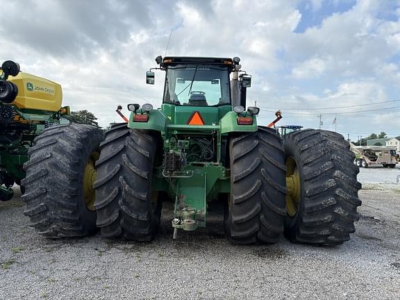 Image of John Deere 9530 equipment image 2