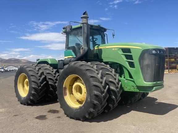 Image of John Deere 9530 equipment image 2
