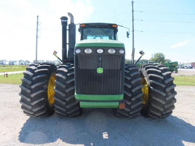 Image of John Deere 9530 equipment image 2