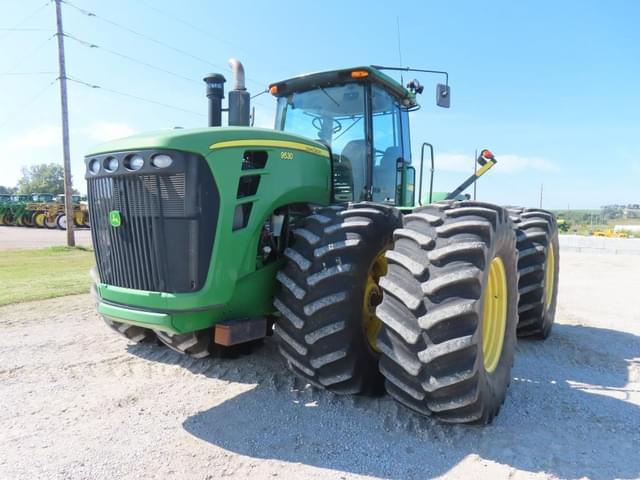 Image of John Deere 9530 equipment image 1