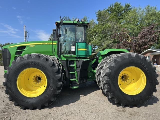 Image of John Deere 9530 equipment image 2