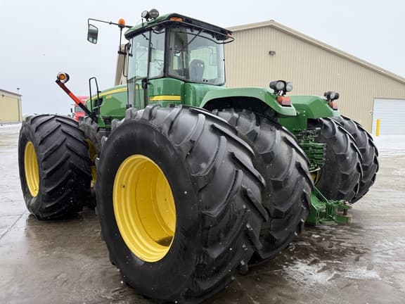Image of John Deere 9530 equipment image 4