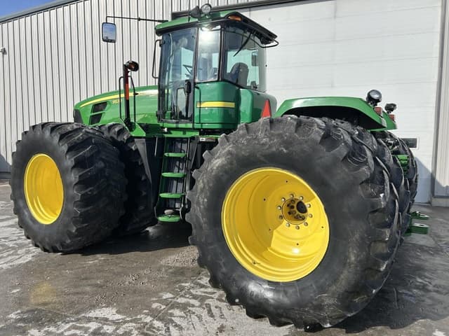 Image of John Deere 9530 equipment image 4