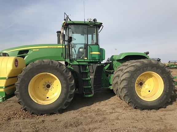 Image of John Deere 9530 equipment image 1