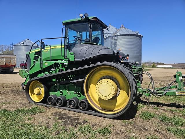 Image of John Deere 9530T equipment image 4