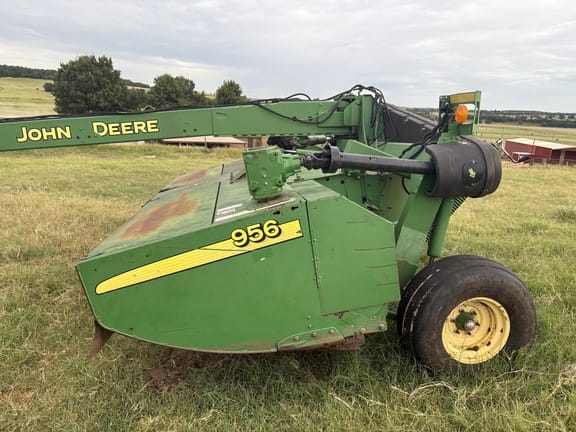 2010 John Deere 956 Equipment Image0