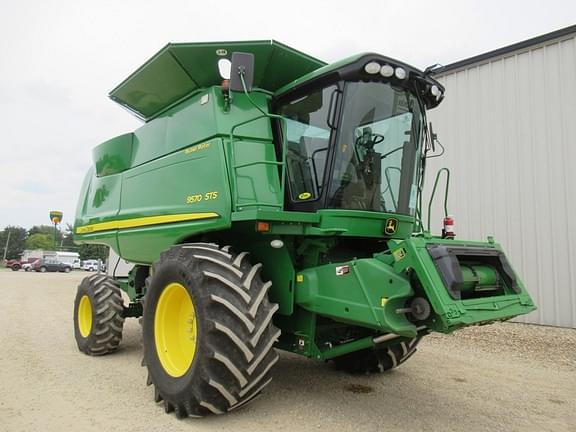 Image of John Deere 9570 STS equipment image 1