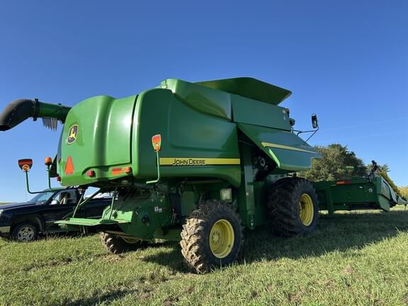 Image of John Deere 9570 STS equipment image 1