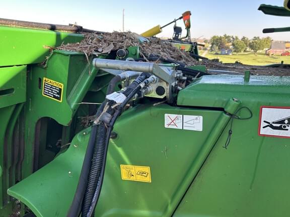 Image of John Deere 9570 STS equipment image 4