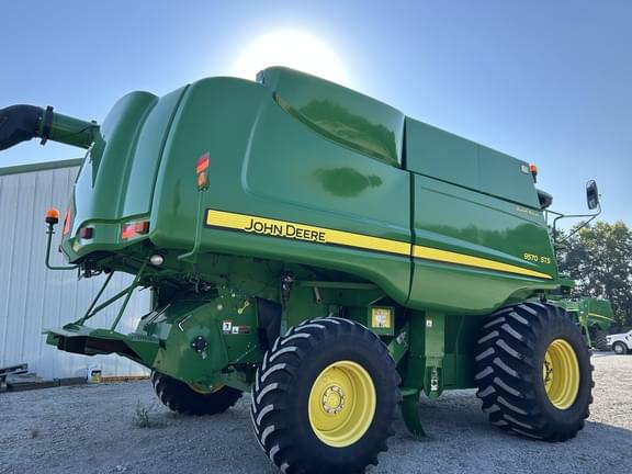 Image of John Deere 9570 STS equipment image 2