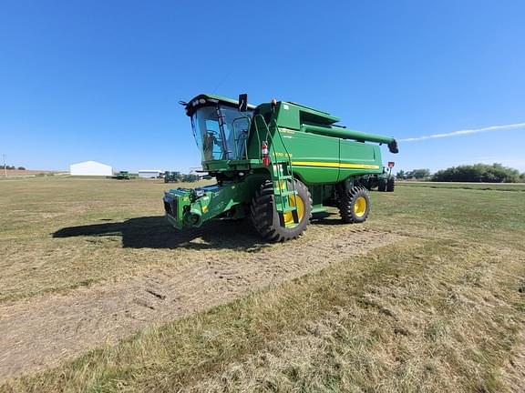 Image of John Deere 9570 STS equipment image 4