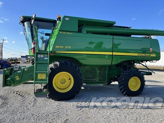 Image of John Deere 9570 STS equipment image 2