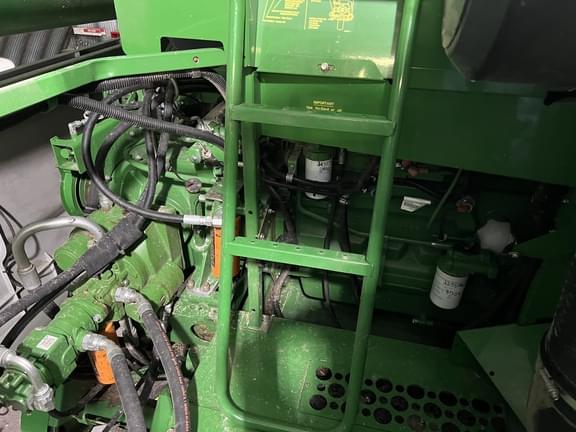 Image of John Deere 9570 STS equipment image 2