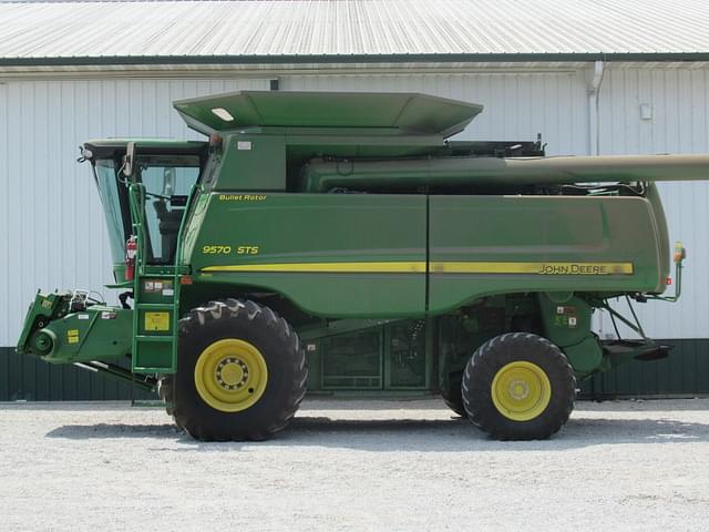 Image of John Deere 9570 STS equipment image 1