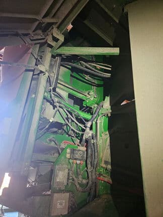 Image of John Deere 9570 STS equipment image 3