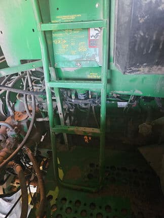 Image of John Deere 9570 STS equipment image 4