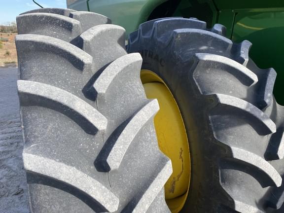 Image of John Deere 9570 STS equipment image 2