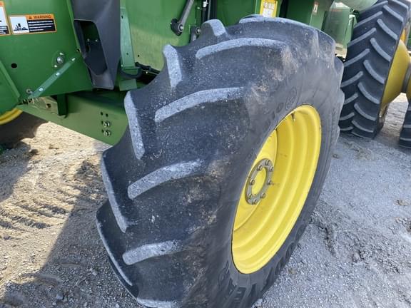 Image of John Deere 9570 STS equipment image 3
