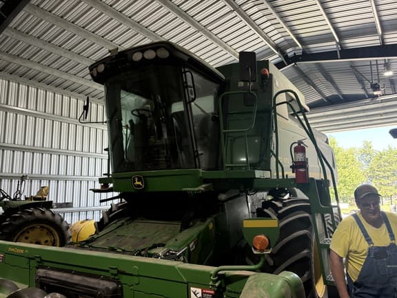 Image of John Deere 9570 STS equipment image 1