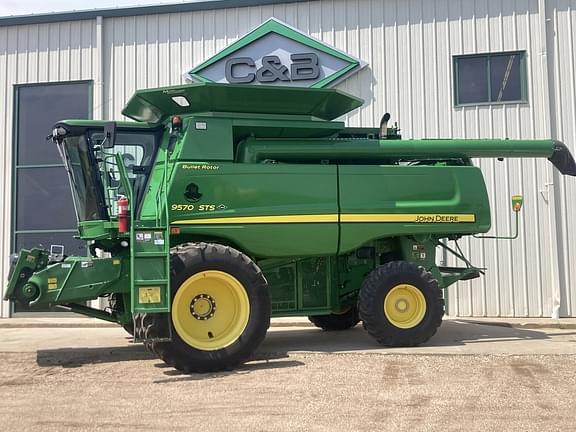 Image of John Deere 9570 STS equipment image 1