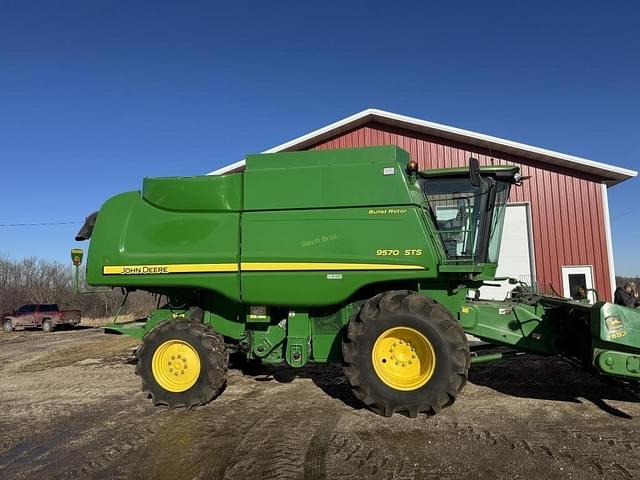 Image of John Deere 9570 STS equipment image 4