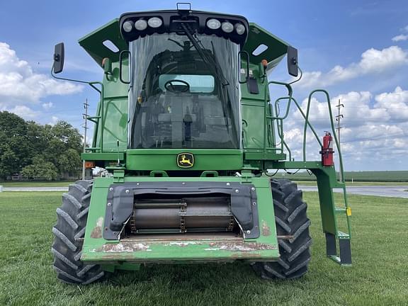 Image of John Deere 9570 STS equipment image 1