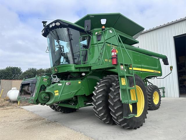 Image of John Deere 9570 STS equipment image 1