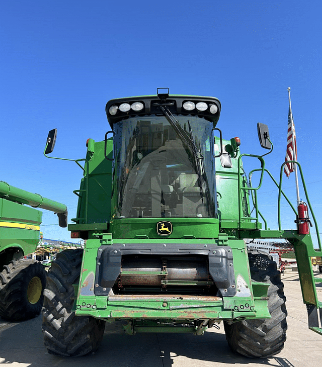 Image of John Deere 9570 STS equipment image 3