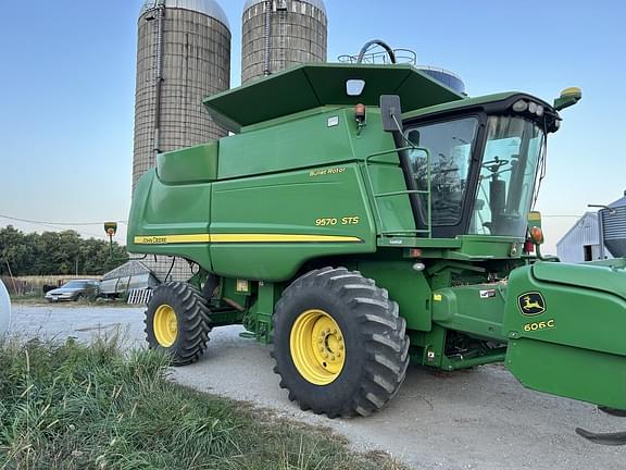 Image of John Deere 9570 STS equipment image 3