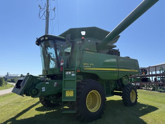 2010 John Deere 9570 STS Equipment Image0