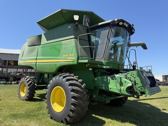 2010 John Deere 9570 STS Equipment Image0