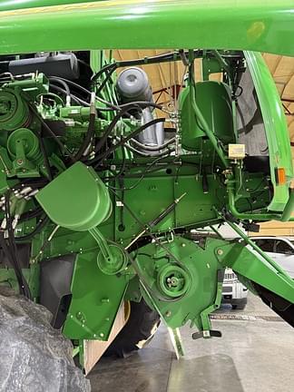 Image of John Deere 9670 STS equipment image 4