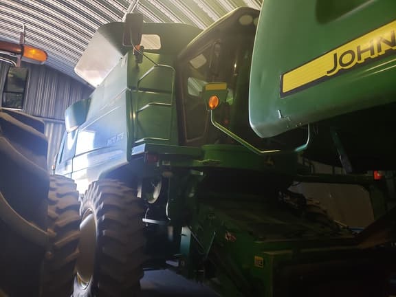 Image of John Deere 9670 STS equipment image 2