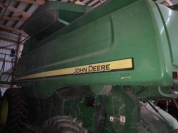 Image of John Deere 9670 STS equipment image 2