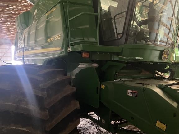 Image of John Deere 9670 STS equipment image 1
