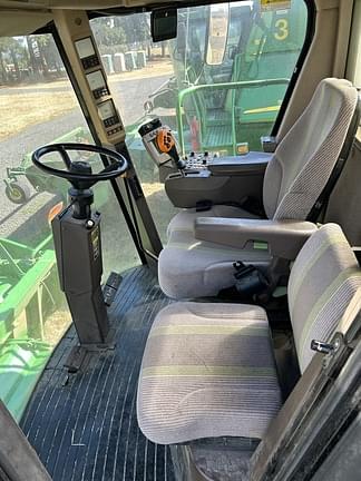 Image of John Deere 9670 STS equipment image 4