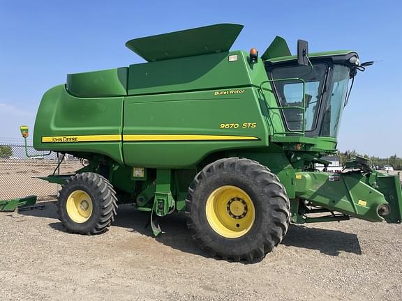Image of John Deere 9670 STS equipment image 1