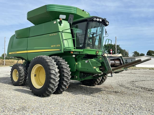 Image of John Deere 9670 STS equipment image 2