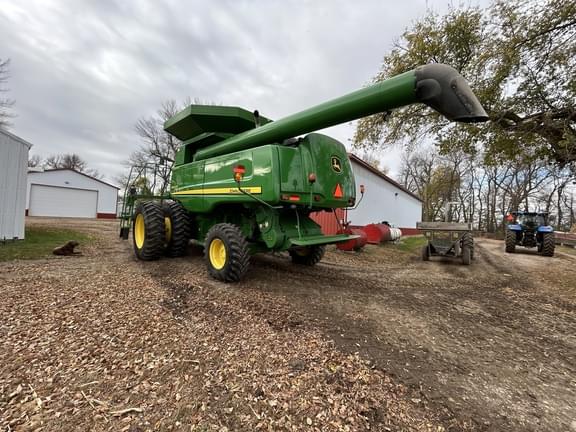Image of John Deere 9670 STS equipment image 2