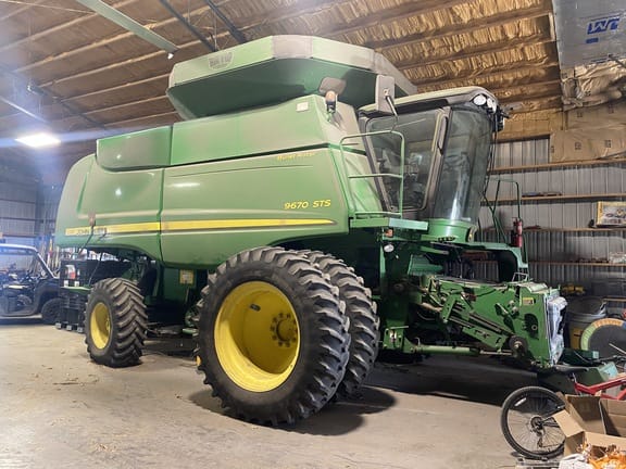 2010 John Deere 9670 STS Equipment Image0
