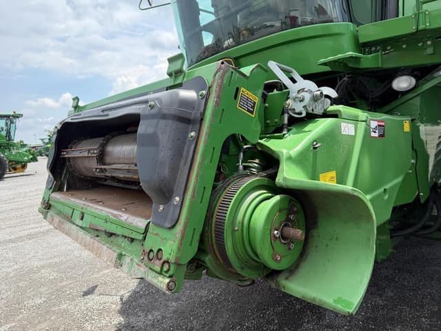 Image of John Deere 9670 STS equipment image 2