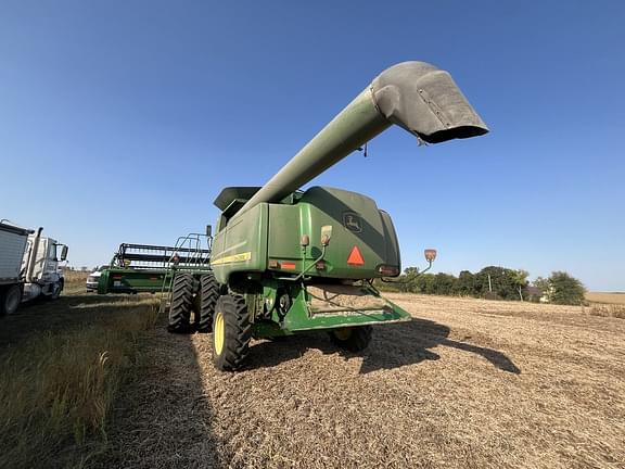 Image of John Deere 9670 STS equipment image 3