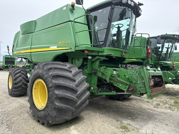 2010 John Deere 9670 STS Equipment Image0